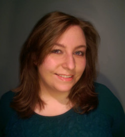 Monica Pheifer Headshot